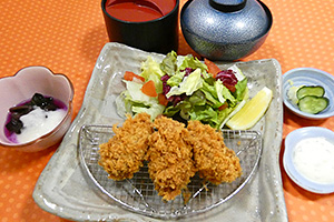 牡蠣フライ定食
